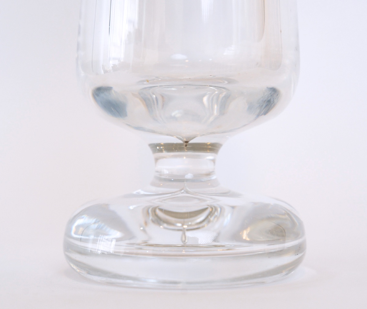 Vase Soliflore en Cristal Signé Baccarat – Design 1960 (H. 29 cm)-photo-3