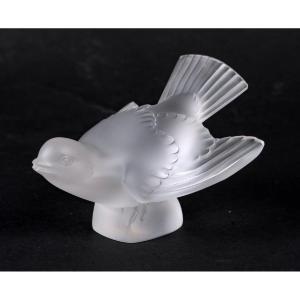 Lalique – Moineau “Coléreux” en cristal satiné – Figurine en verre pressé, XXe siècle