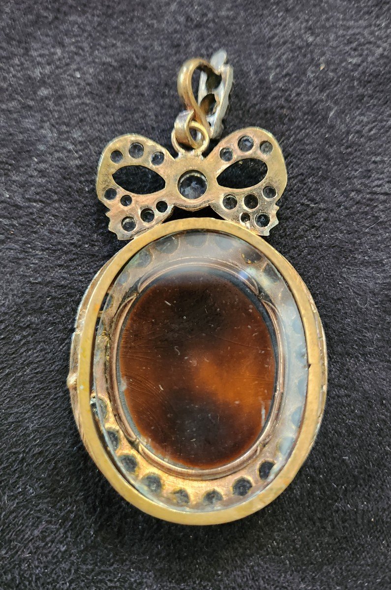 Pendentif Reliquaire Email Sur Cuivre Et Pierre Du Rhin  19 ème Siècle -photo-2