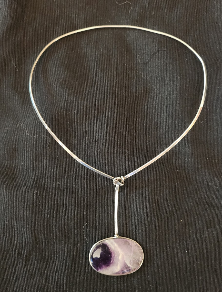 Viviana Torun collier torque et pendentif