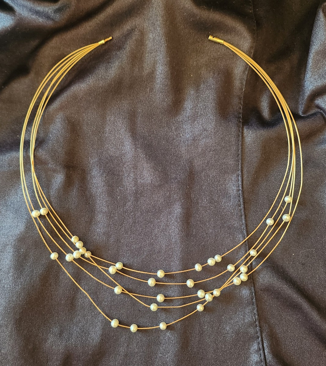 Pearl And Gold Strand Necklace-photo-4