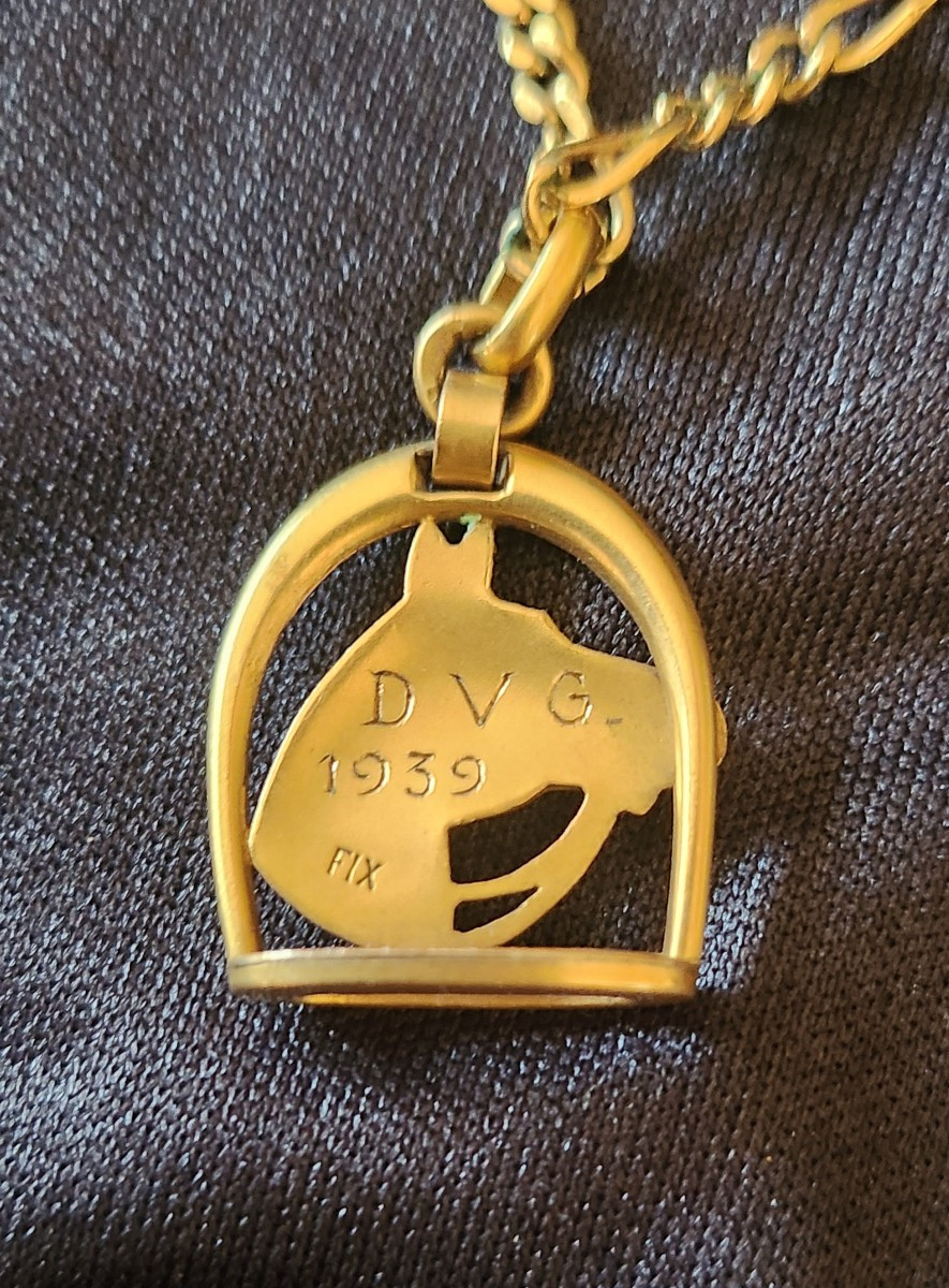 Collier tete  de  cheval  dans  un  fer marque fix  art deco-photo-4
