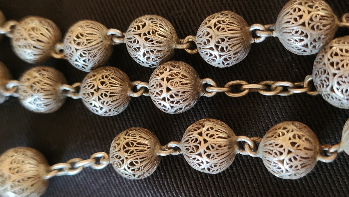 Jésus sculpté en corail soutenu de perles d argent-photo-4