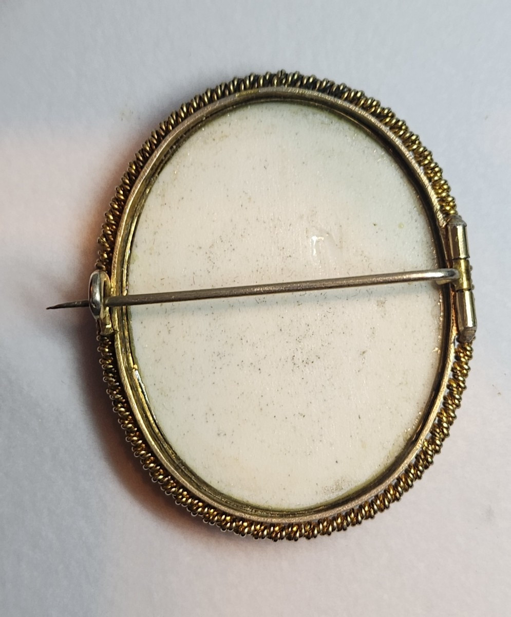 Broche portrait enfant miniature sur porcelaine 19 ème siècle -photo-2