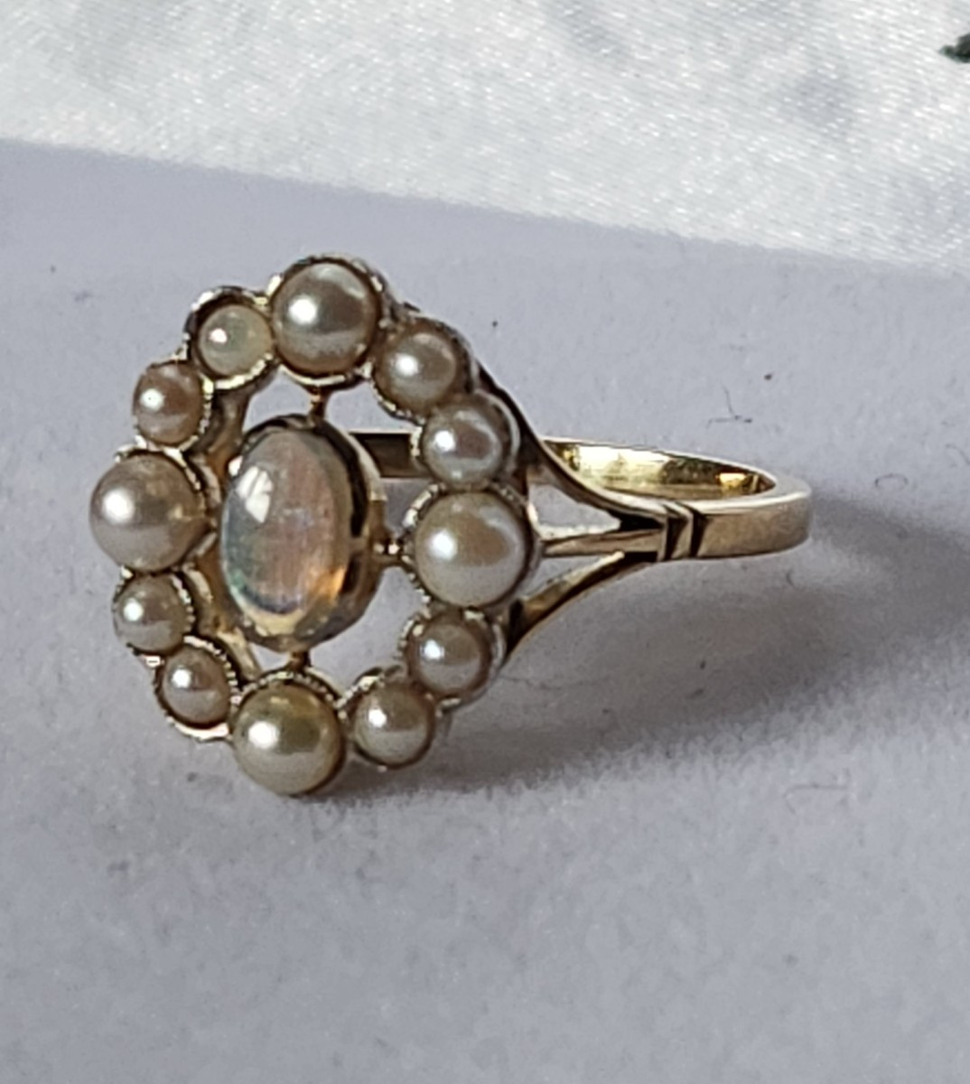 Bague perles et opale 19 ème siècle 