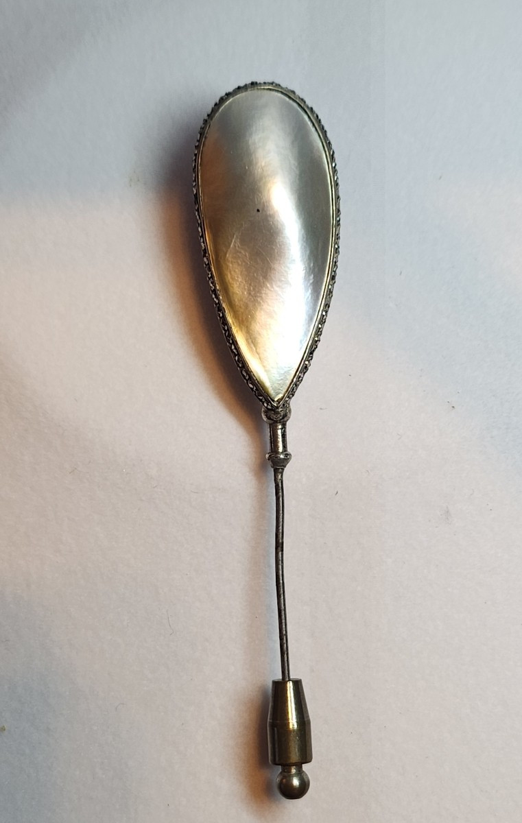 Enamelled Silver And Mother-of-pearl Jabot Pin-photo-3