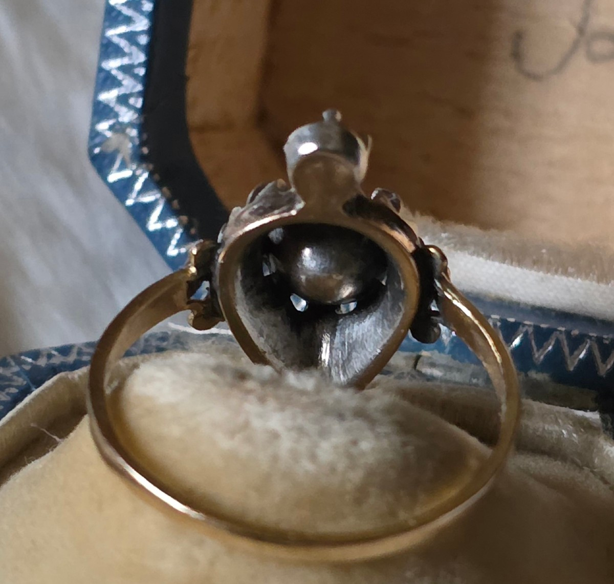 18th Century Gold, Silver, And Diamond Blessing Heart Ring-photo-1