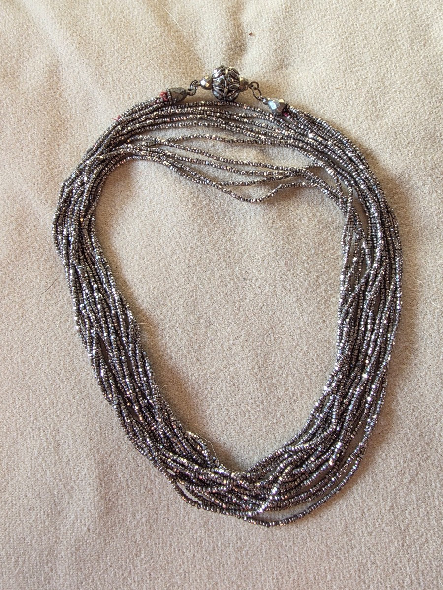 Sautoir en perle de fer 19 eme siecle-photo-3