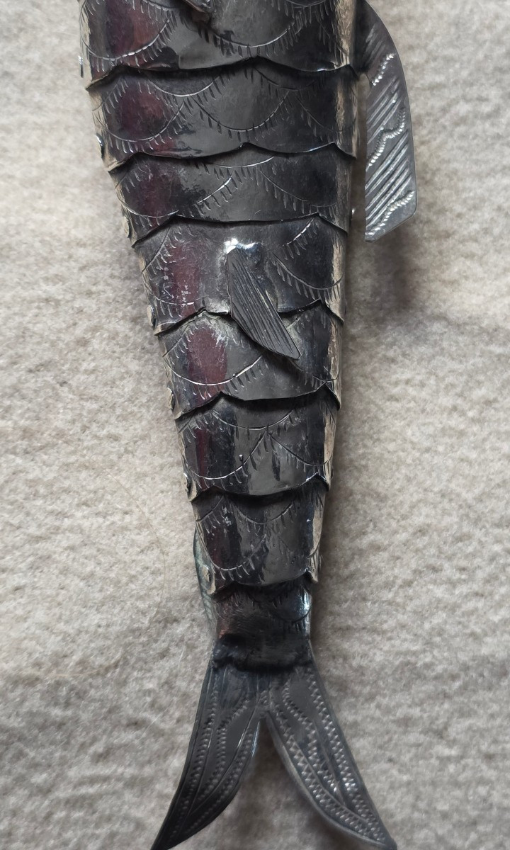 Articulated Silver Fish Box Pendant-photo-1