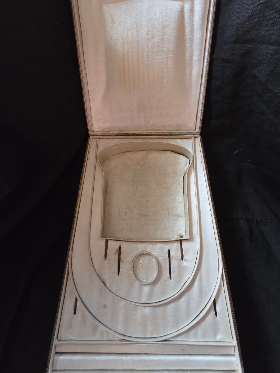 Ecrin  coffret a parure  fin 18 eme siecle-photo-2