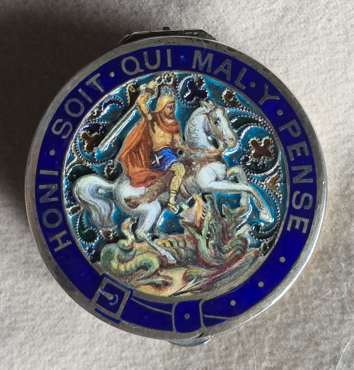 St georges boite vinaigrette en argent, email et plique a jour-photo-2