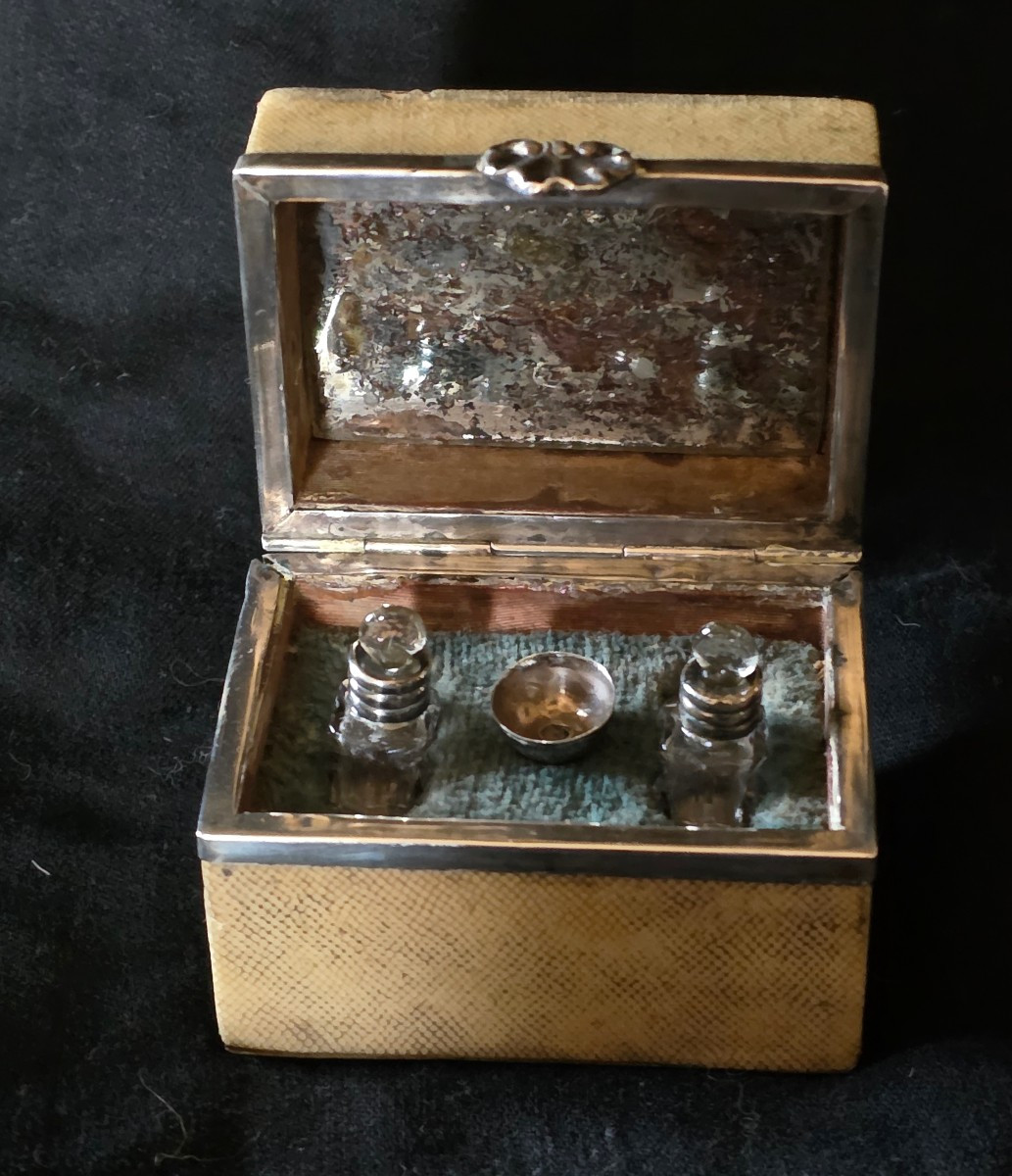 Shagreen And Silver Scented Dressing Table, 18th Century-photo-2