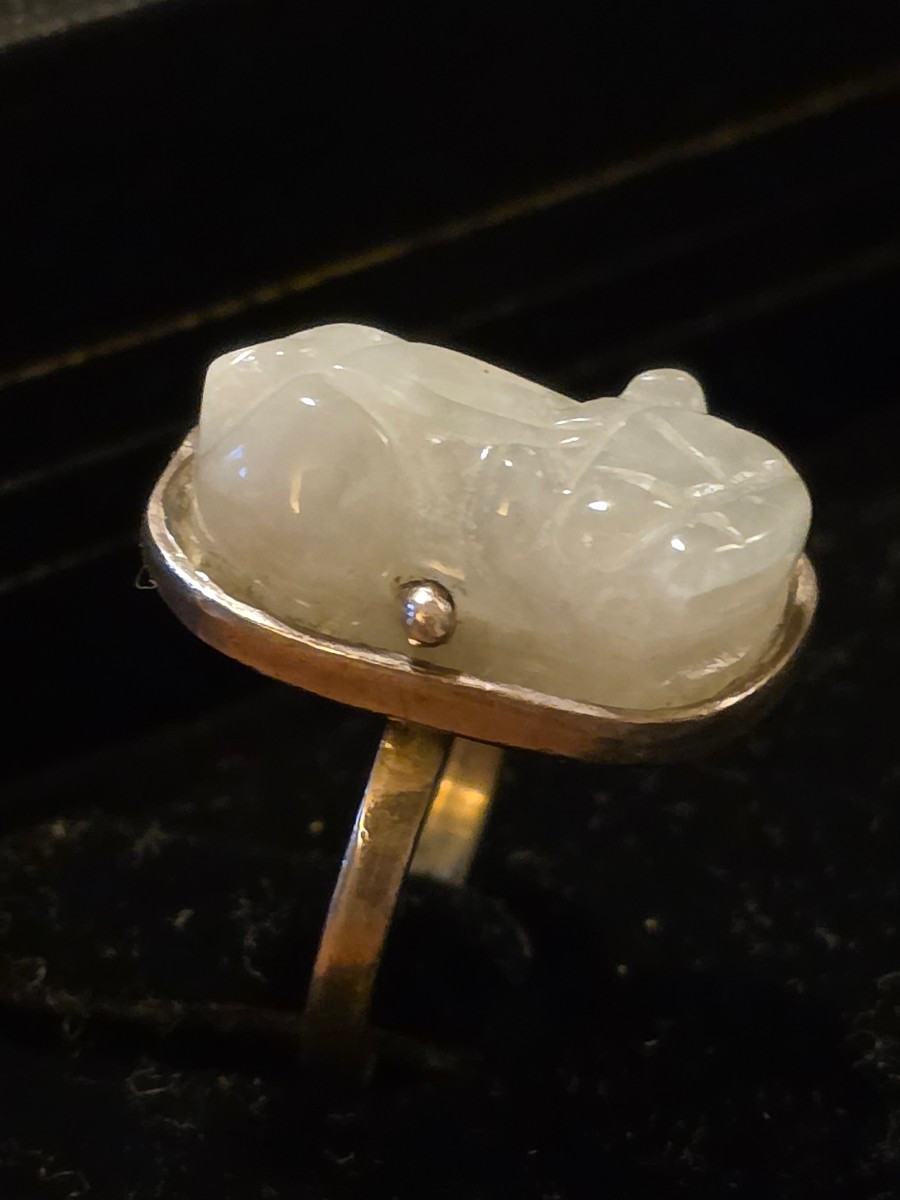 Silver And Jade Ring Carved With A "foo Dog"-photo-3