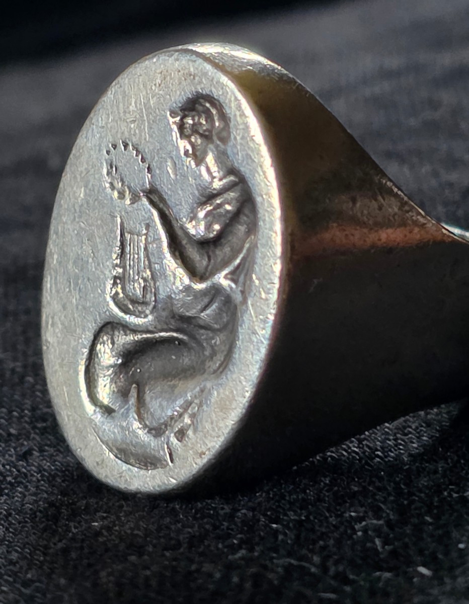 Silver Signet Ring With Intaglio Decoration -photo-2