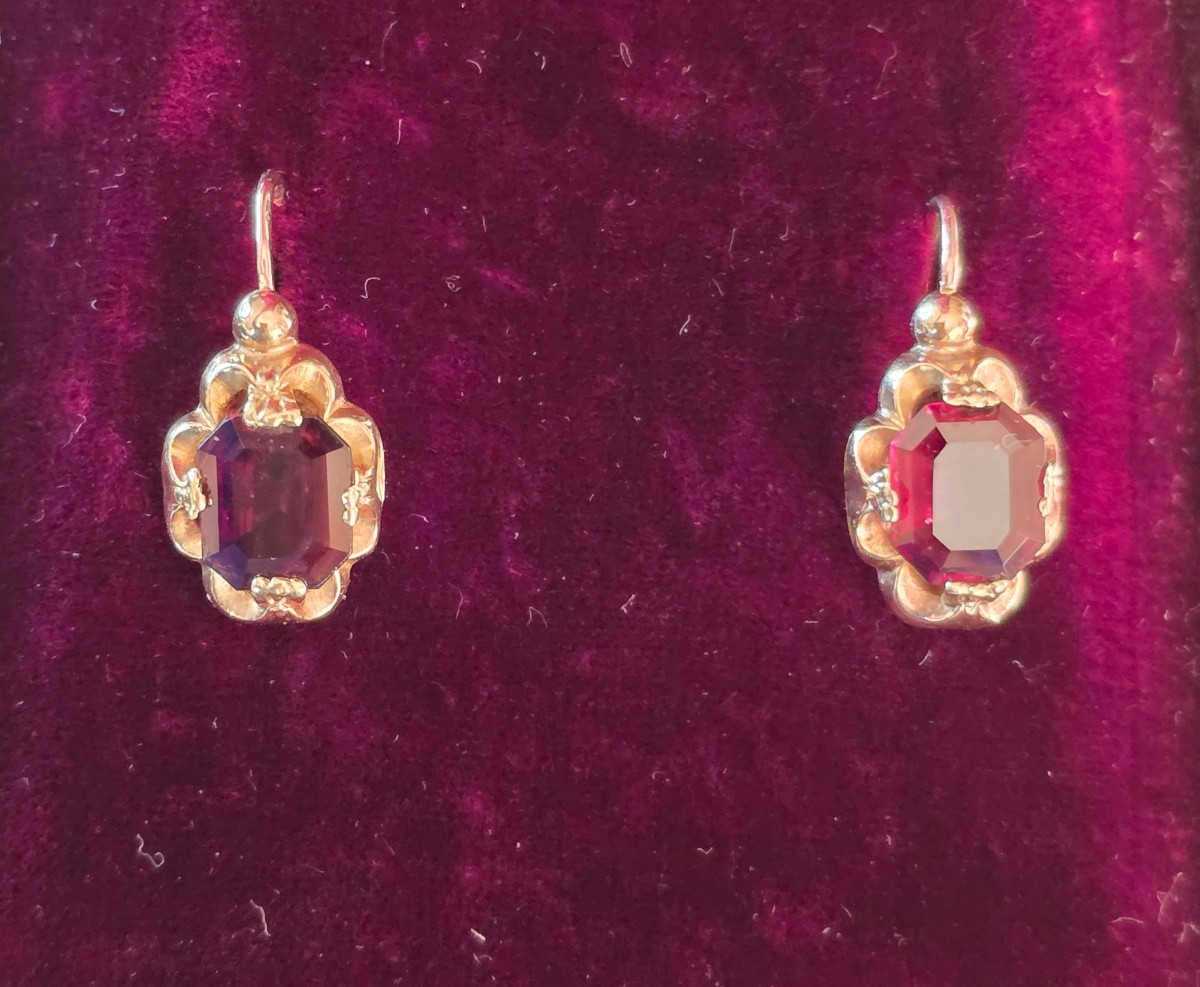 Dormeuse en  or et grenats