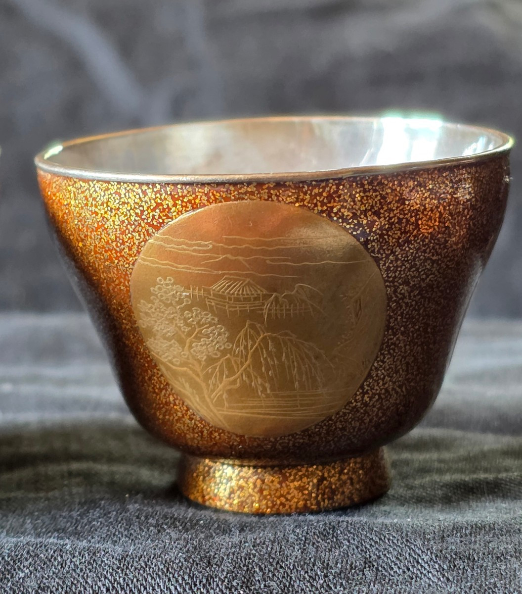 Pair Of Gold And Silver Lacquer Sake Bowls 19th Century-photo-1