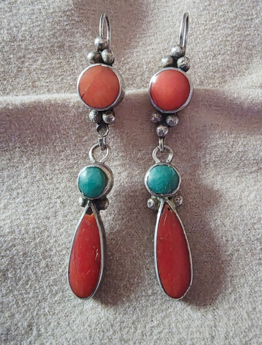 Paire boucke d oreille corail  et turquoise tibet debut 20 ème siècle 