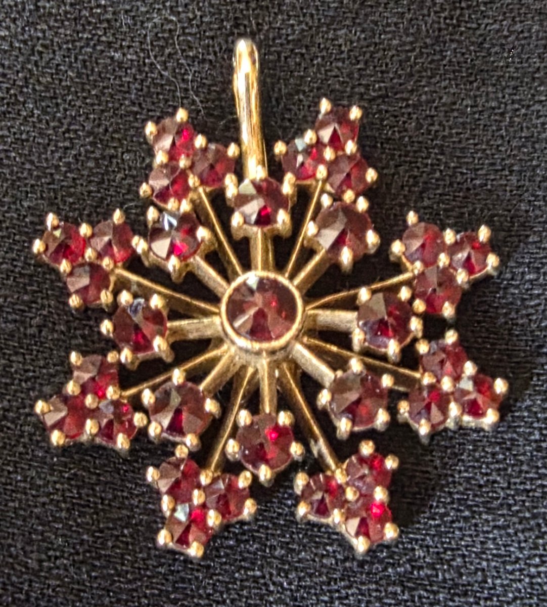 Flocon de neige pendentif en vermeil et grenats