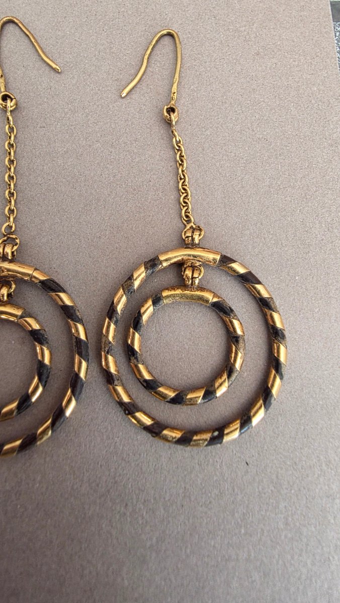 Pair Of Twisted Gold Earrings -photo-1