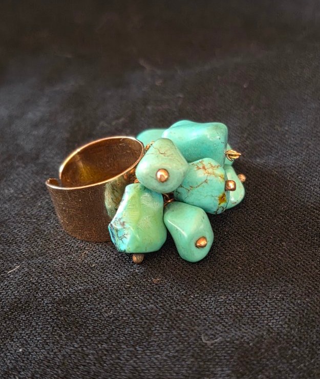 Bague en or et pampilles de turquoise 