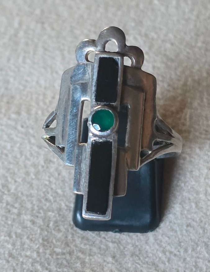 Art Deco Men's Ring In Silver, Onyx, And Chrysoprase-photo-2