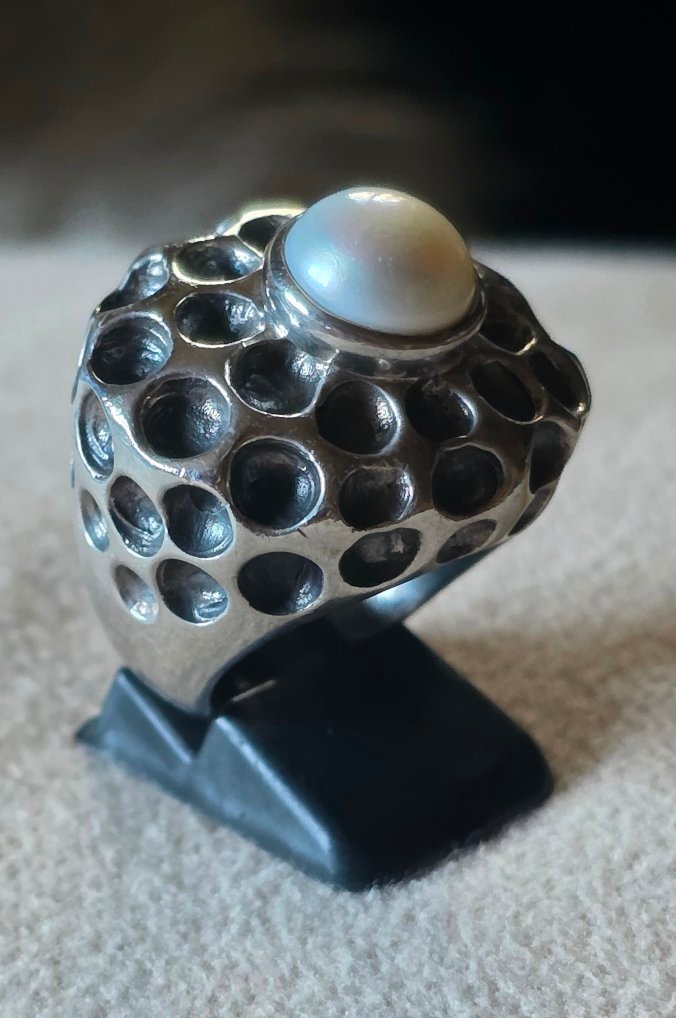 Silver Ring With A Half-pearl, 20th Century -photo-3