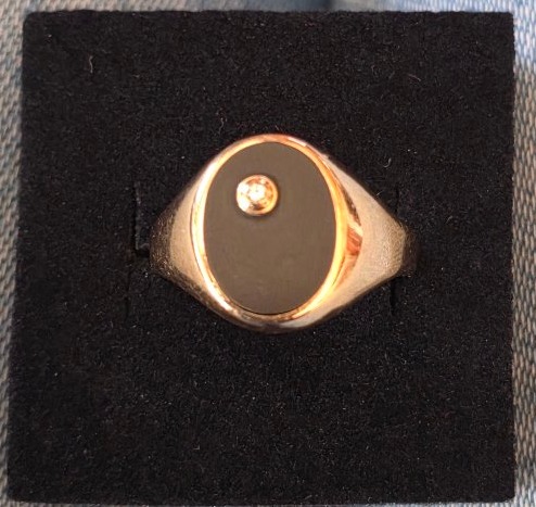 Chevalière d homme or ,onyx et diamants 19 ème 