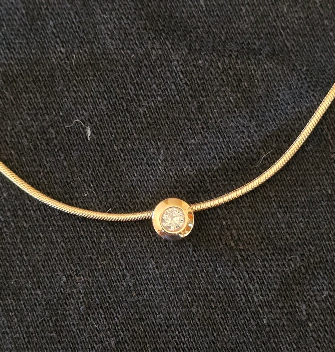 Gold Necklace Set With A Solitaire-photo-2