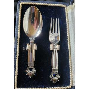 Georg Jensen ciuvert d enfant en argent dans leur ecrin vers 1920