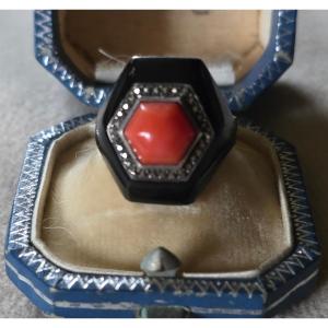 Bague en argent laque noir et corail  1930