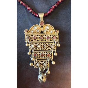 Garnet Necklace And Articulated Vermeil Pendant