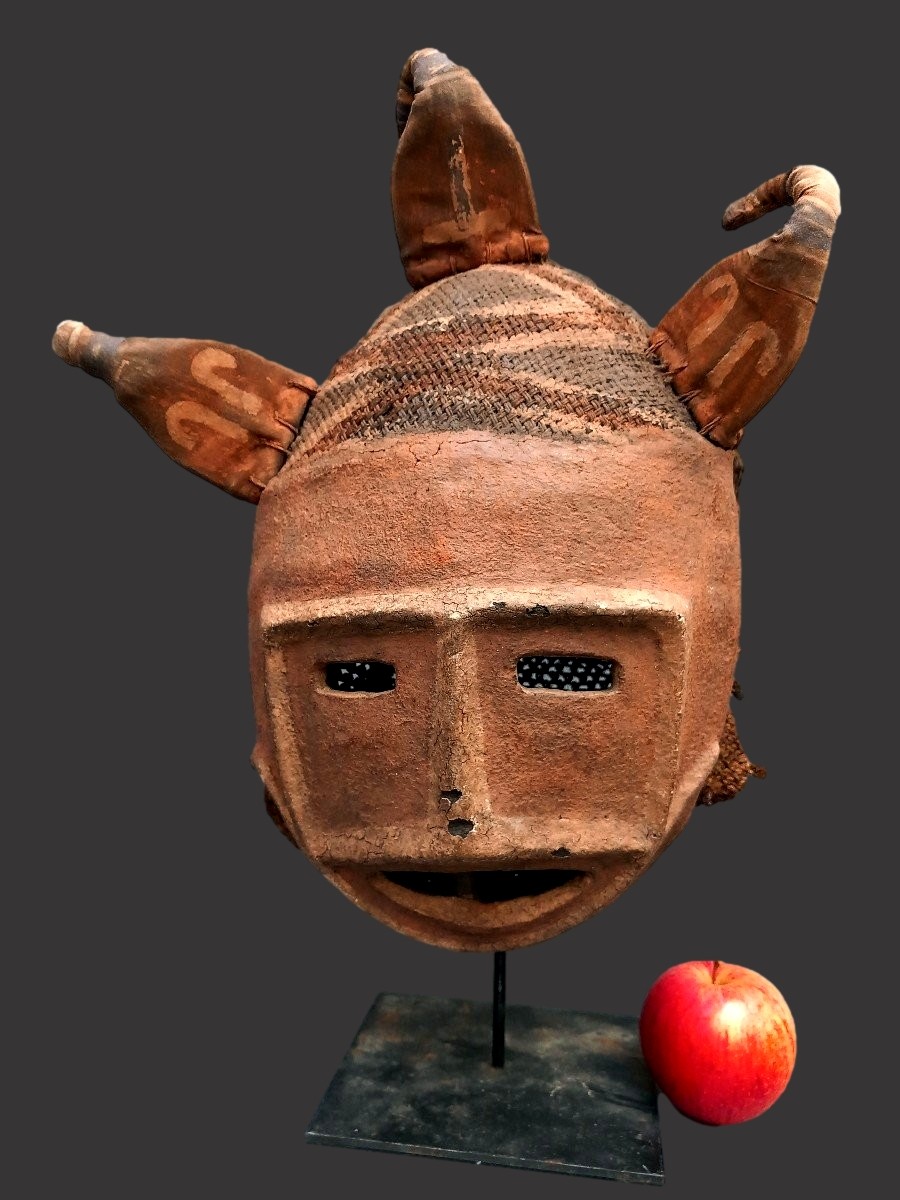 Masque Katotoshi Bena-mitumba Province Du Lualaba, République Démocratique Du Congo