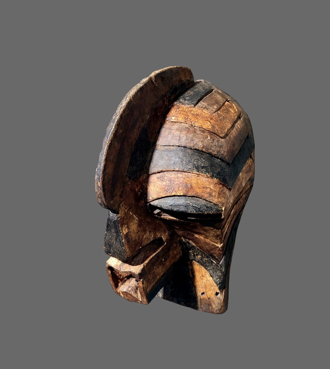 Kifwebe Mask From Carrefour Pierre Vérité Songye Gallery With Certificate-photo-2