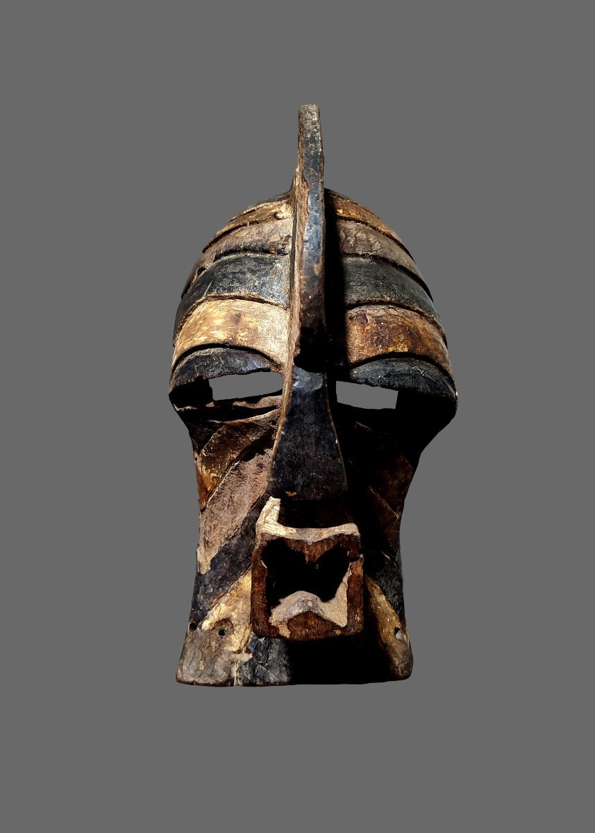 Kifwebe Mask From Carrefour Pierre Vérité Songye Gallery With Certificate-photo-3