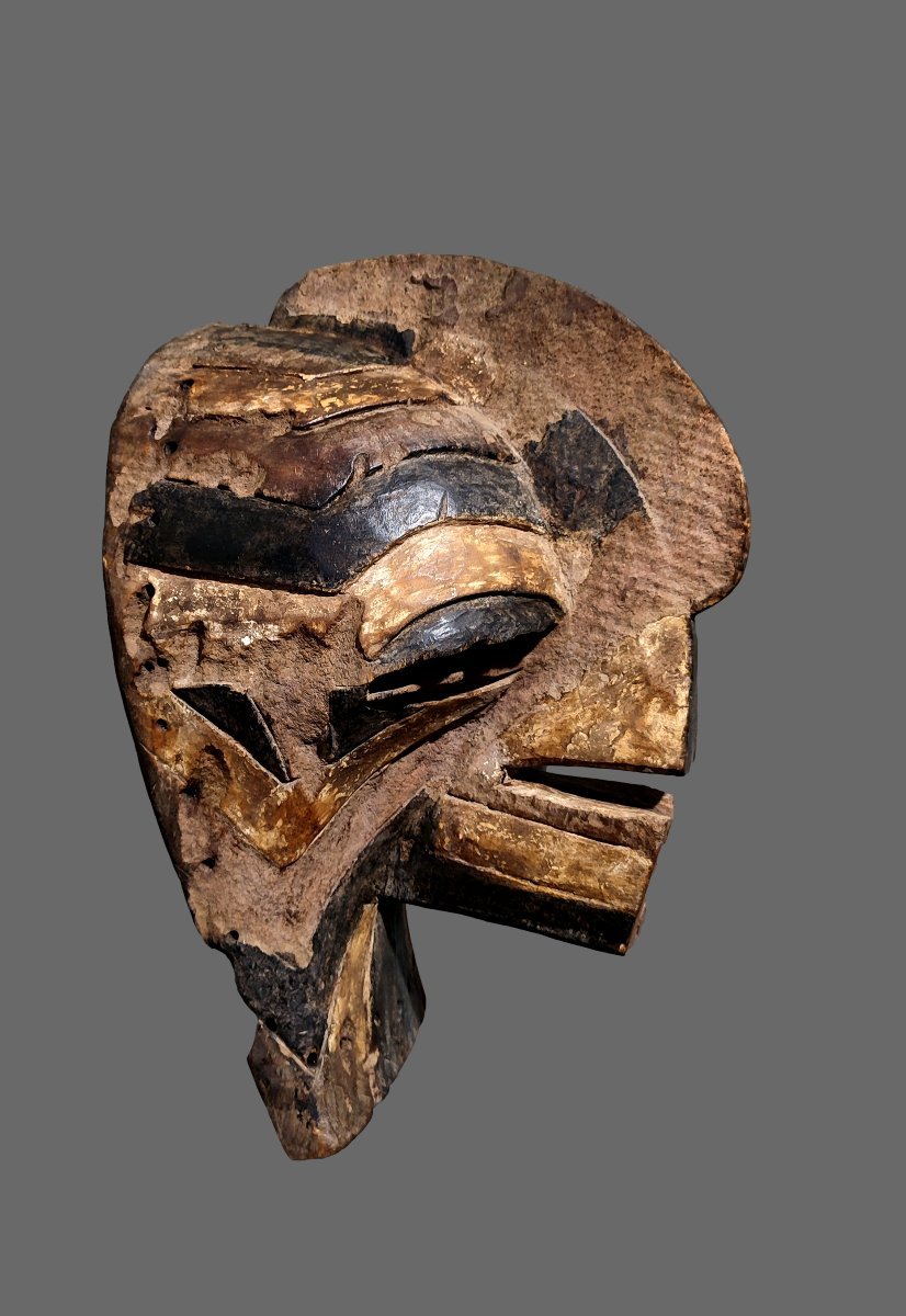 Kifwebe Mask From Carrefour Pierre Vérité Songye Gallery With Certificate-photo-4