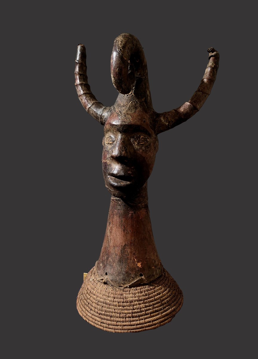Grand cimier Ekoi Nigeria provenance Galerie Carrefour Claude Verité Paris