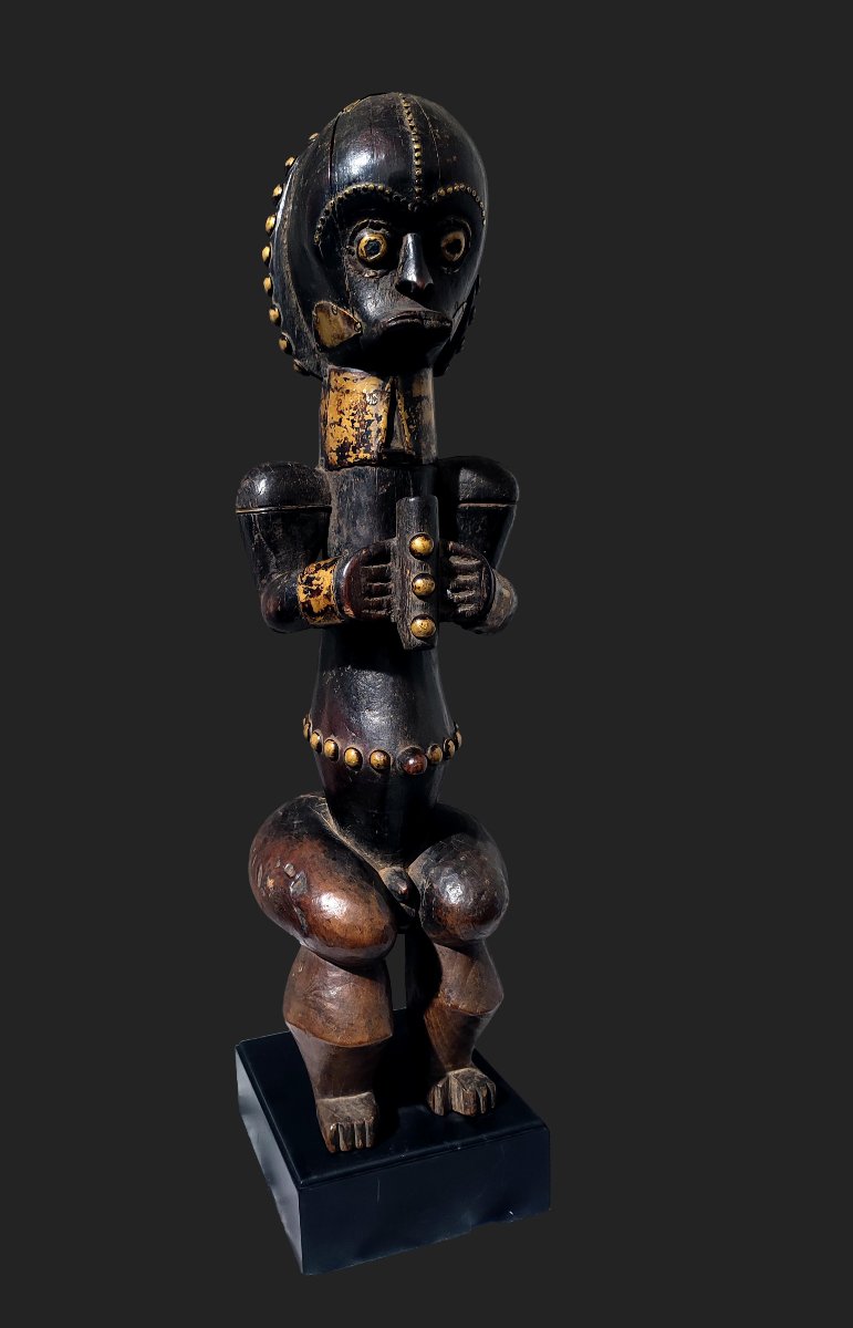 Statue Fang Byeri gardien de reliquaire Ngumba Sud du Cameroun