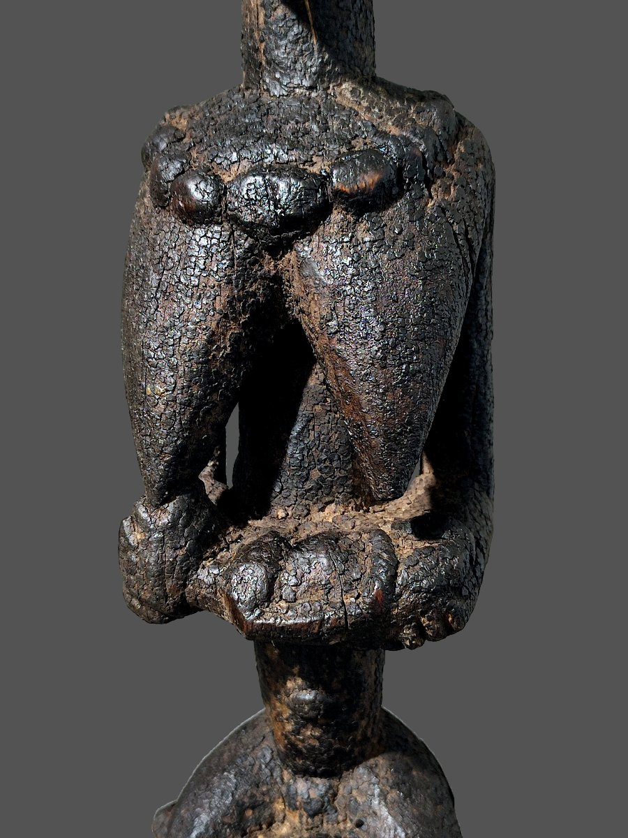 Statue d'autel Dogon du Mali maternité importante patine sacrificielle-photo-2