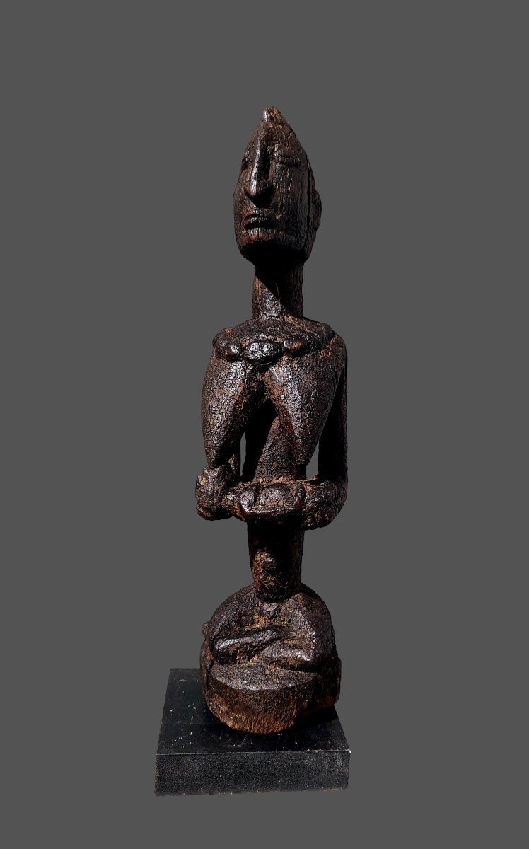 Statue d'autel Dogon du Mali maternité importante patine sacrificielle