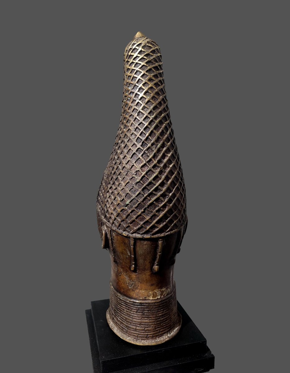 Benin Bronze Royal Bust Of The Oba And Queen-photo-4