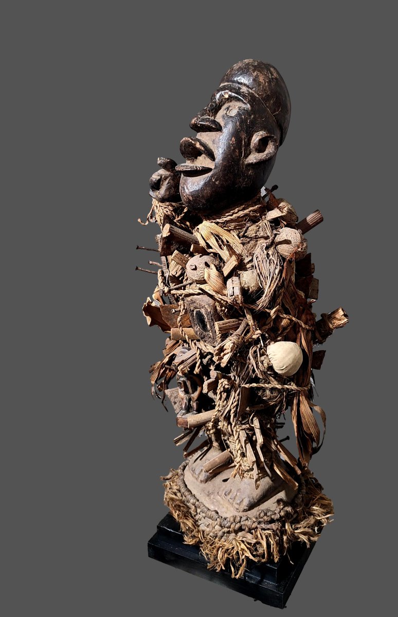 Kongo Nkisi Nail Amulet (lower Congo) Statue