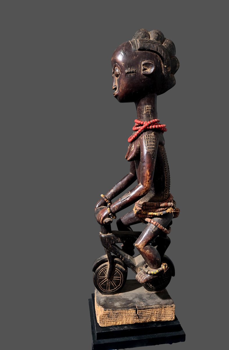 Grande statue Baoulé notable à velo Cote d'Ivoire ( Colon ? ) 
