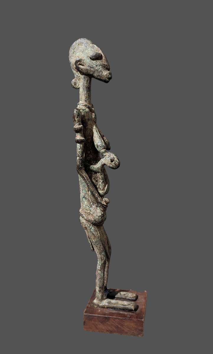 Bronze de fouille Dogon du Mali maternité
