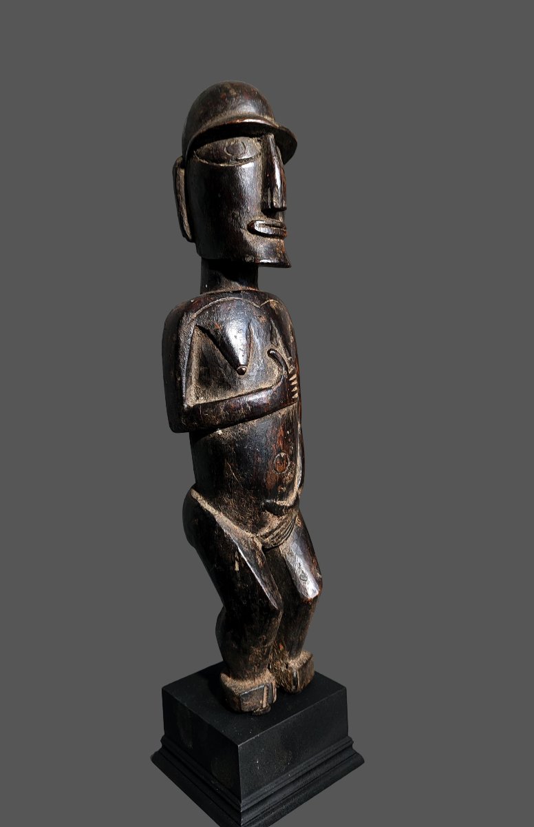 statue feminine moai Île de Pâques 