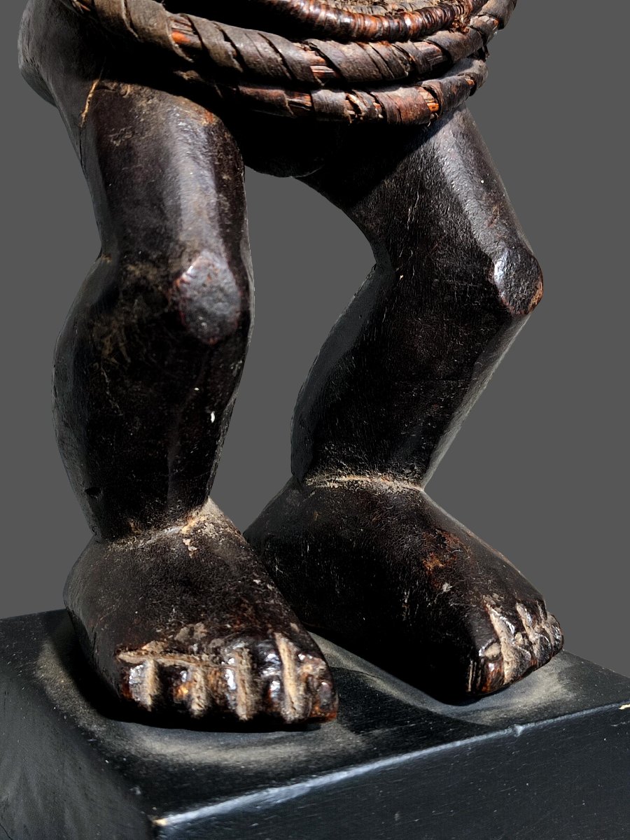 Statue Of A Koro Cup Bearer, Nigeria-photo-6