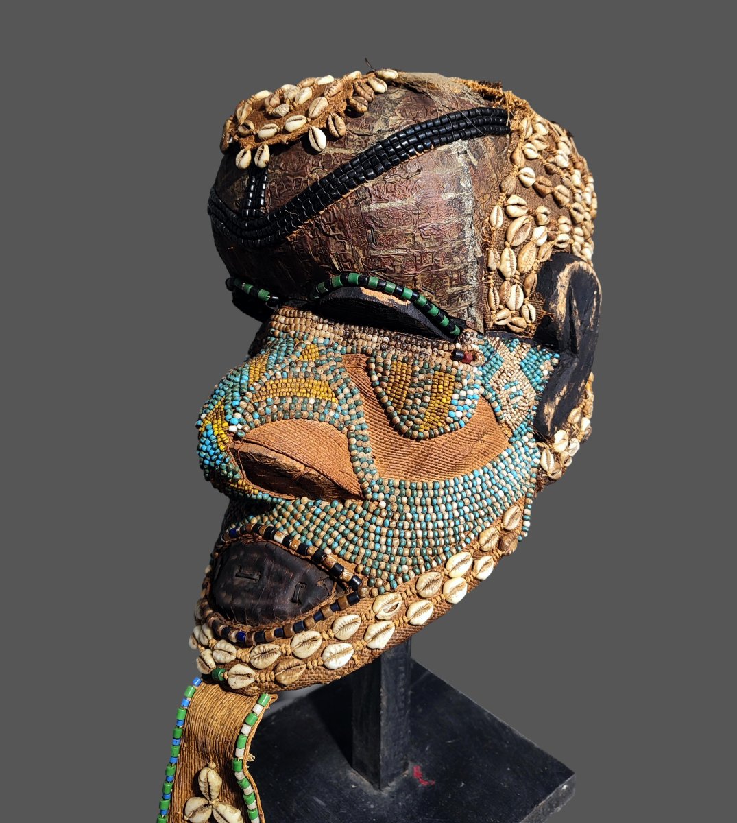 Grand masque Kuba royal perlé casque cimier heaume . 