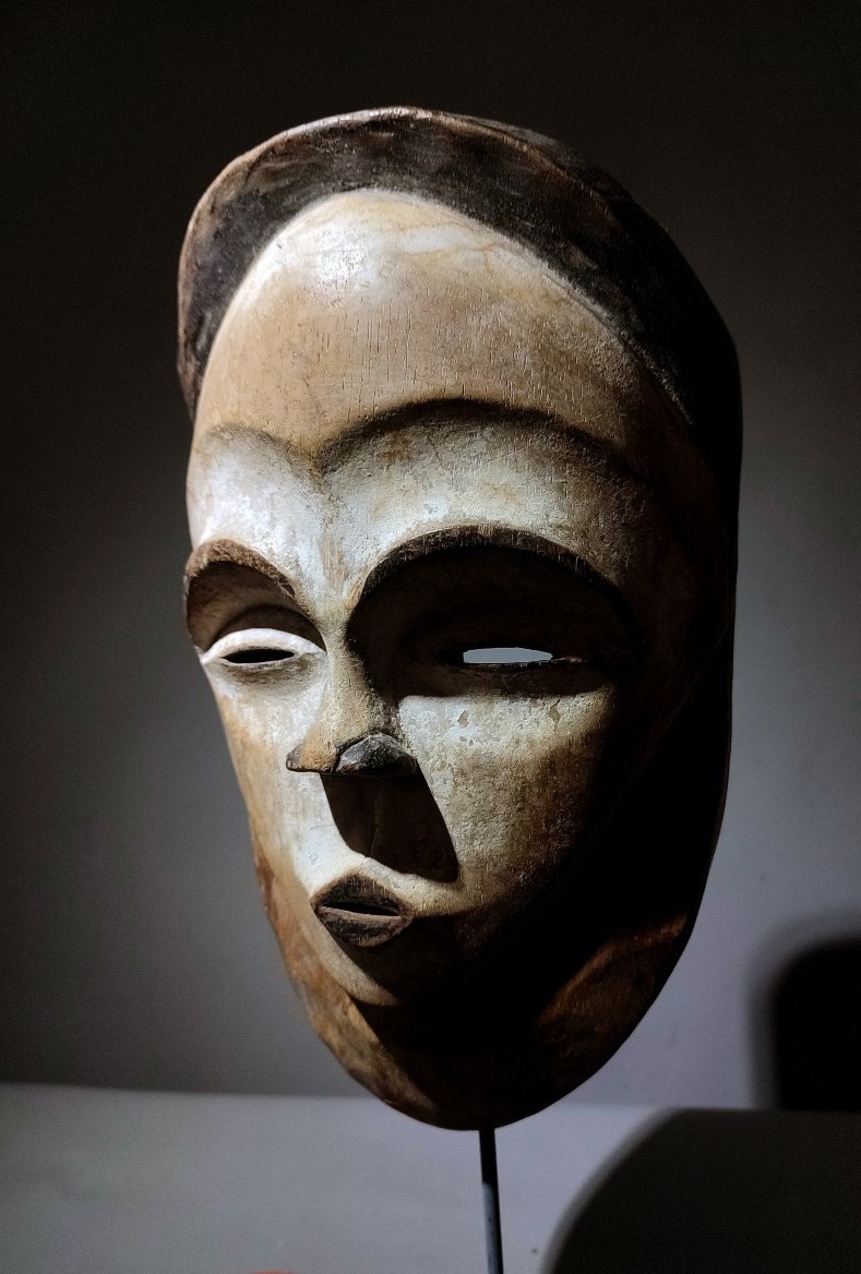 Tsogho Vuvi Mask From Gabon: The Bweti Cult