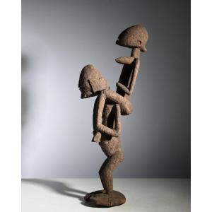 Grande Statue Dogon Vasigine Sur Le Dos Du Hogon Mali