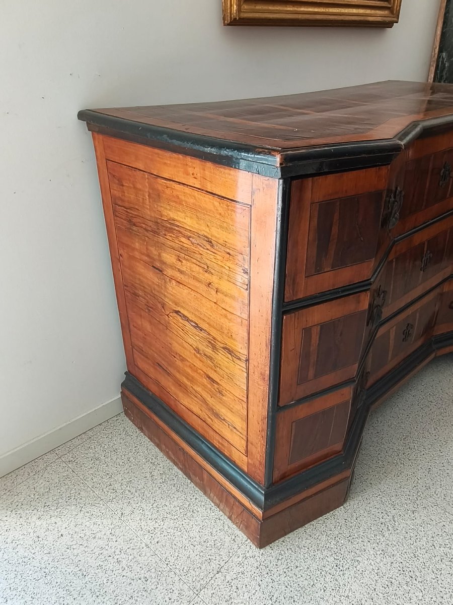 Commode du XVIIe siècle-photo-1