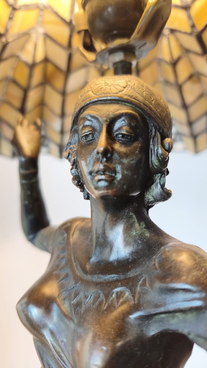 Sculpture avec lampe-photo-1